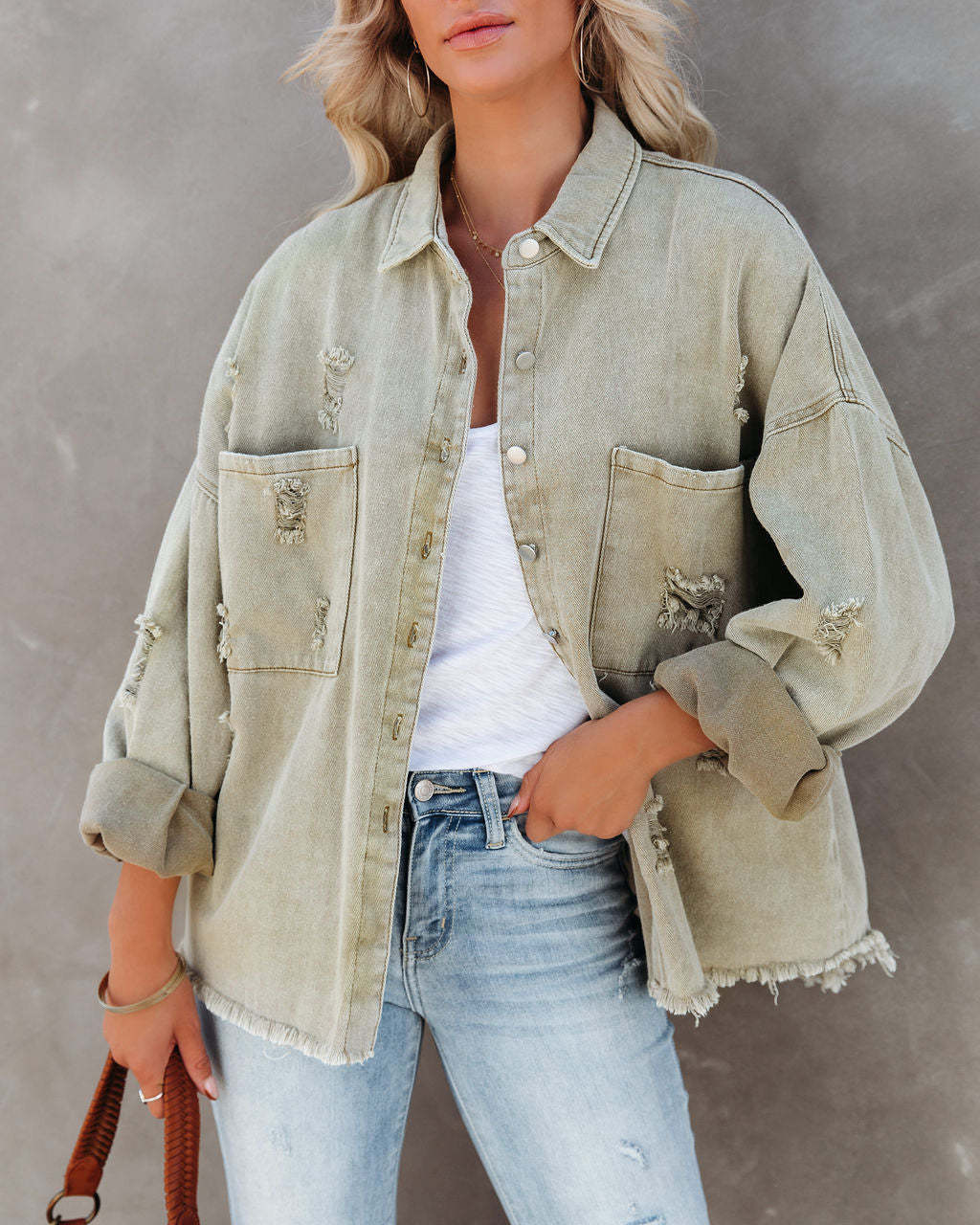 Casual oversized denim jacket for women with frayed details Lune London