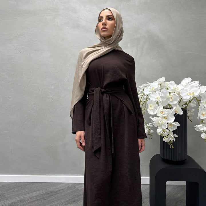 Trendy women's maxi dress in fluid fabric with wide sleeves Lune London