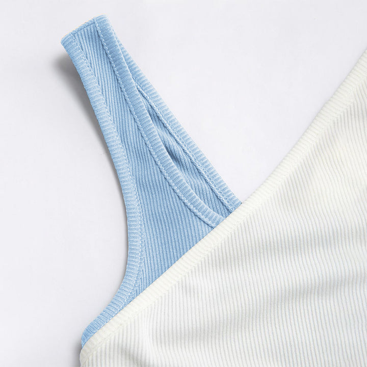 Buste de sport féminin avec design asymétrique et bretelles ajustables Chic & Stil