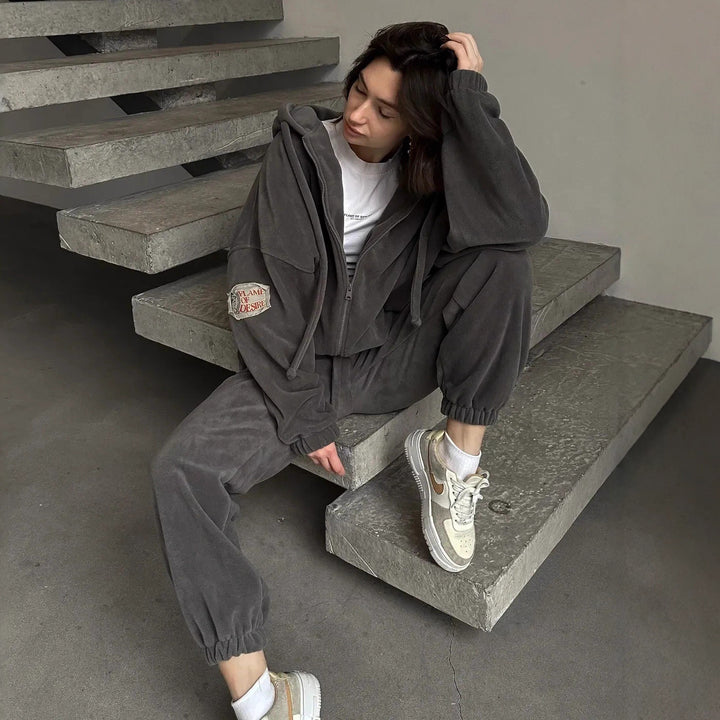 Fitted polar lounge set for ladies with elegant hood and elastic cuffs Lune London
