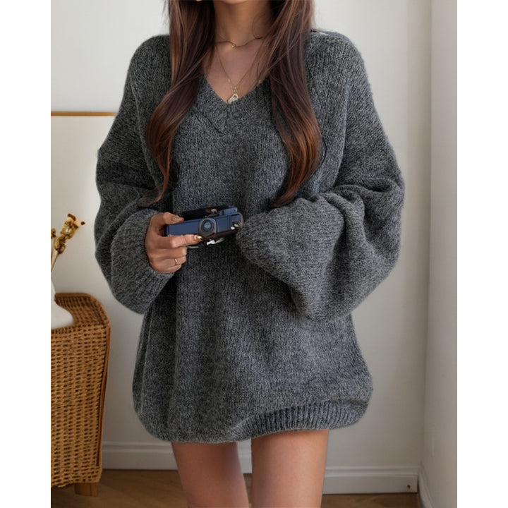 Oversized knitted sweater for women with V-neck and loose sleeves Lune London