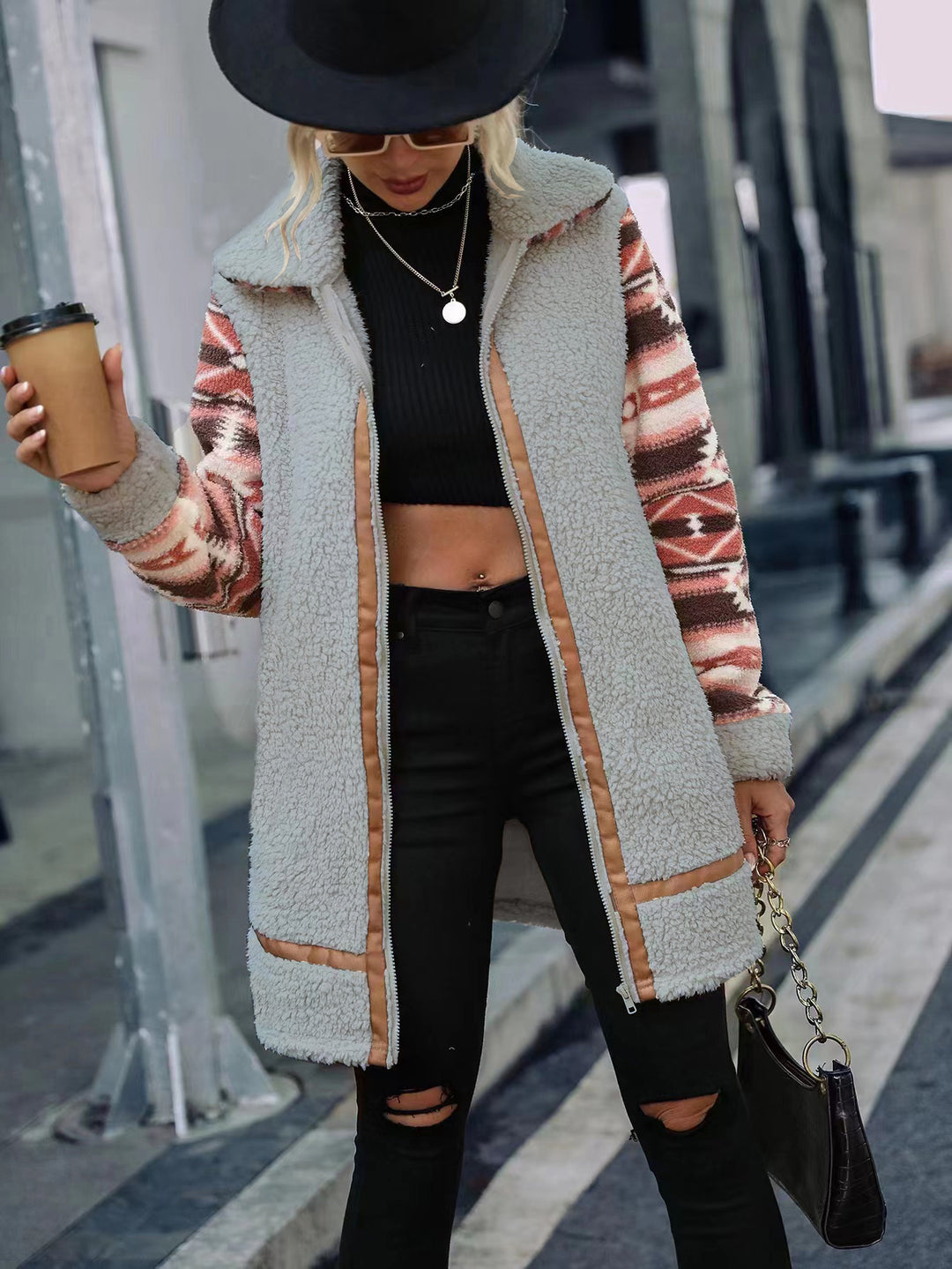 Long fleece-lined jacket for women with trendy pattern and practical integrated pockets Lune London