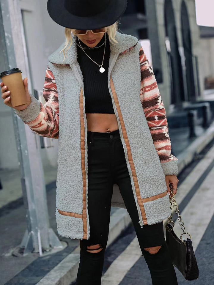 Long fleece-lined jacket for women with trendy pattern and practical integrated pockets Lune London