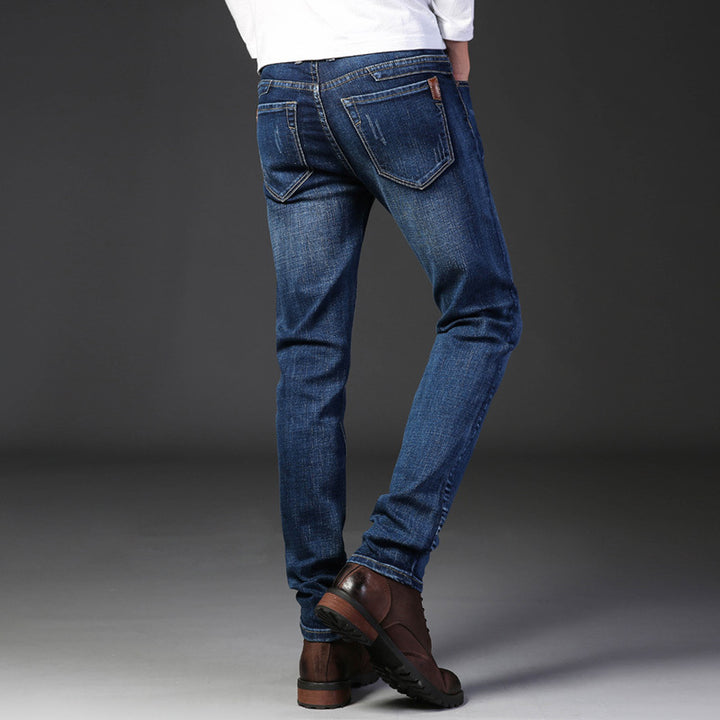 Men's slim fit jeans with a pleasant stretch content and modern details Lune London