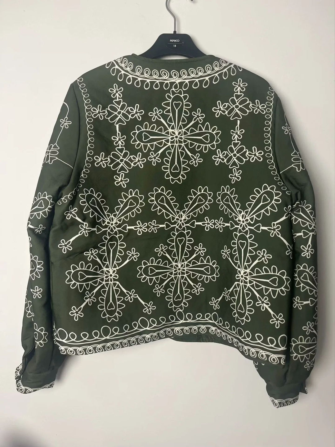 Embroidered women's jacket with a floral design and a modern cut Lune London