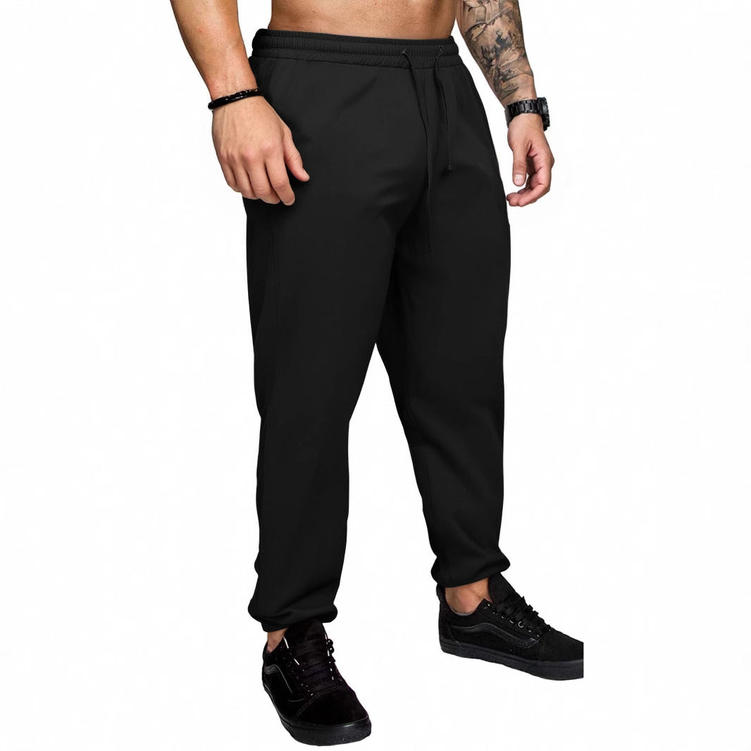 Sporty sweatpants for men with elastic waistband and side pockets Lune London