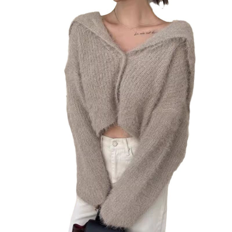 Veste courte en tricot pour femmes avec un matériau doux et léger et capuche Chic & Stil