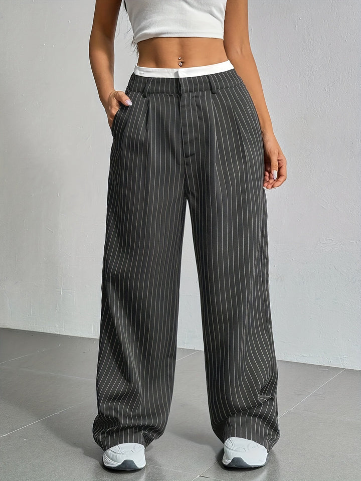 Pantalons cropped classiques pour femmes avec poches angulaires Chic & Stil
