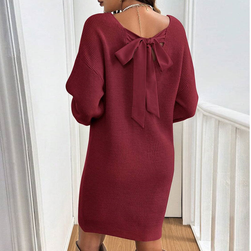 Robe tricotée pour femme avec une découpe sophistiquée au dos et un détail en nœud Chic & Stil