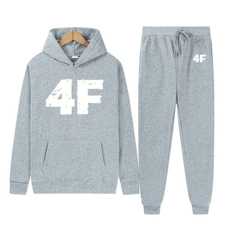 Women’s hoodie and joggers set with sporty comfort Chic & Stil