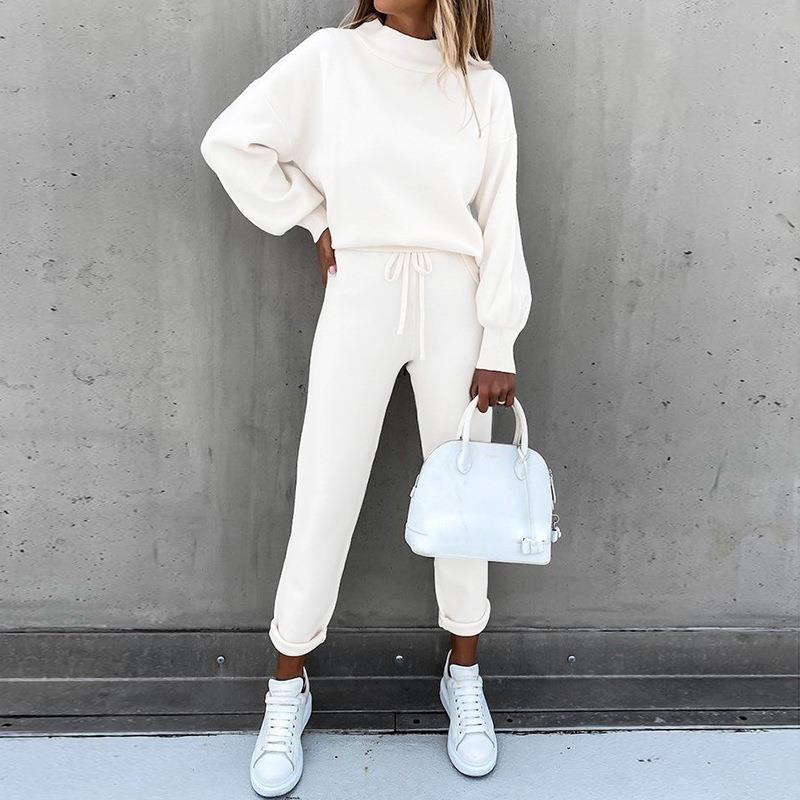 Casual and elegant sweater set for women with high collar Lune London