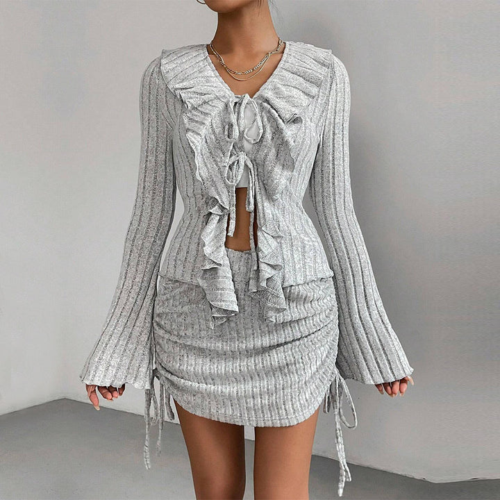 Ensemble pour femmes avec haut à volants et jupe moulante Chic & Stil