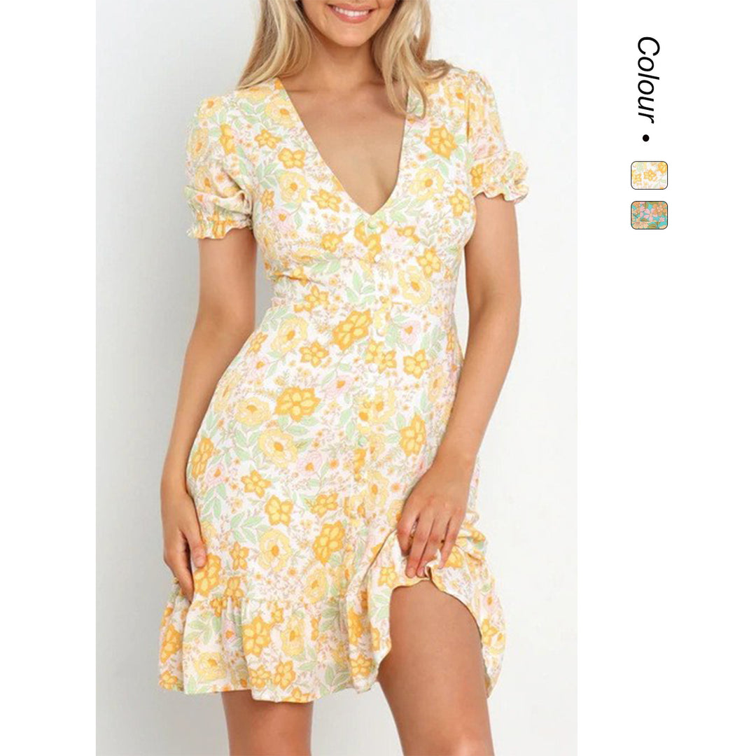 Ladies mini dress in romantic garden style with voluminous sleeves and playful hem