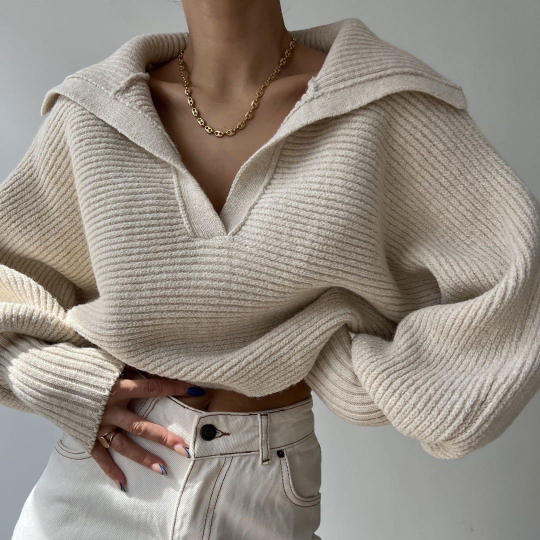 Thick knitted sweater for women with oversized cut and V-neck Lune London