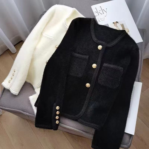 Ladies Elegant cardigan with golden buttons and fine texture Lune London