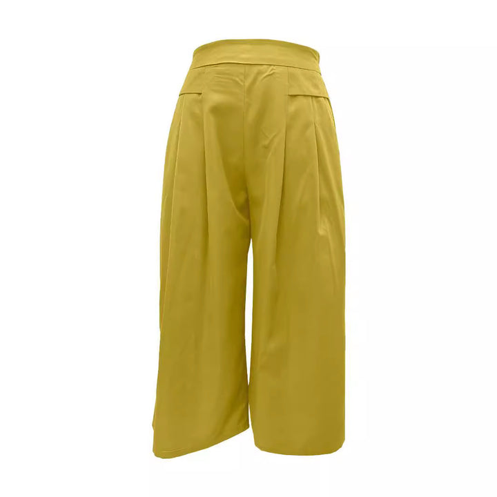 Wide trousers for women with elegant pleats and practical pockets Lune London