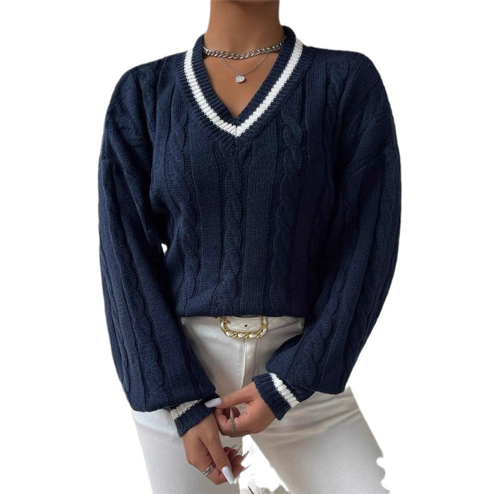 Knit sweater for women with a trendy V-neck and an elegant cable pattern Lune London