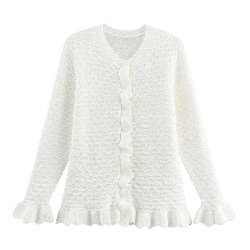 Knitted jacket for women with ruffle details and buttonhole Lune London