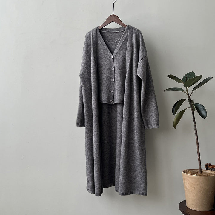Robe en tricot pour femmes avec cardigan et patte de bouton Chic & Stil