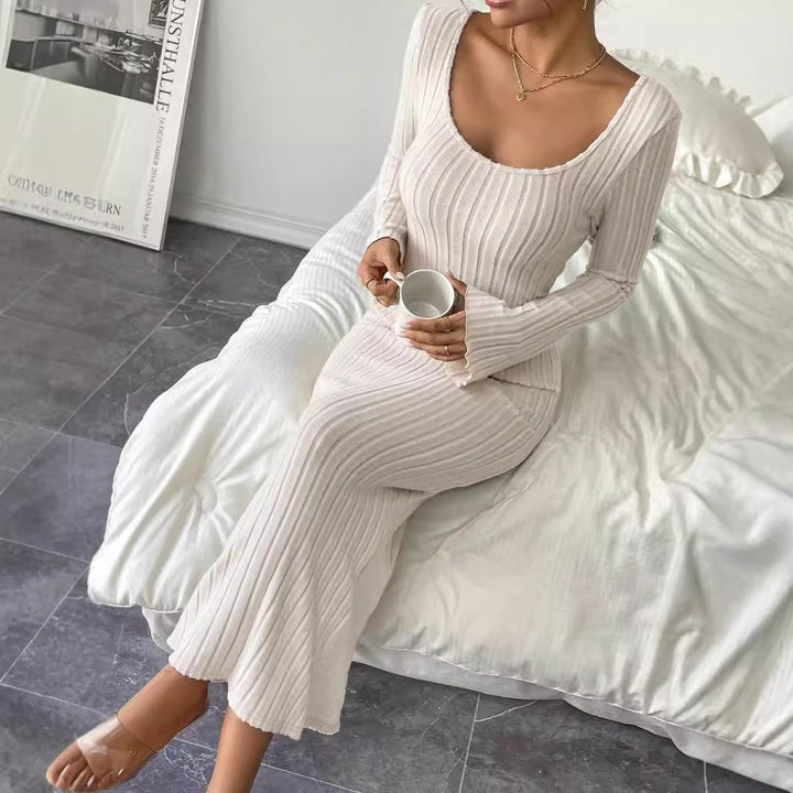 Robe en tricot à manches longues pour femme avec une silhouette près du corps et un col rond chic Chic & Stil