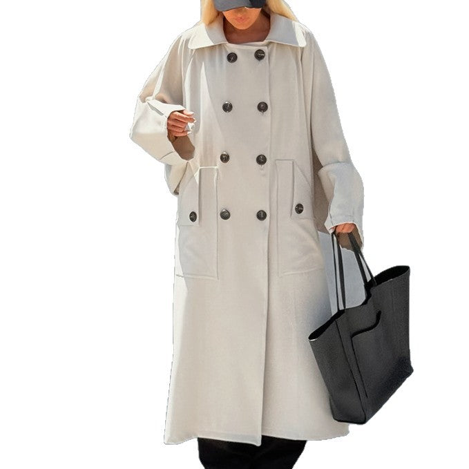 Women’s trench coat with double-breasted buttons and practical pockets Lune London