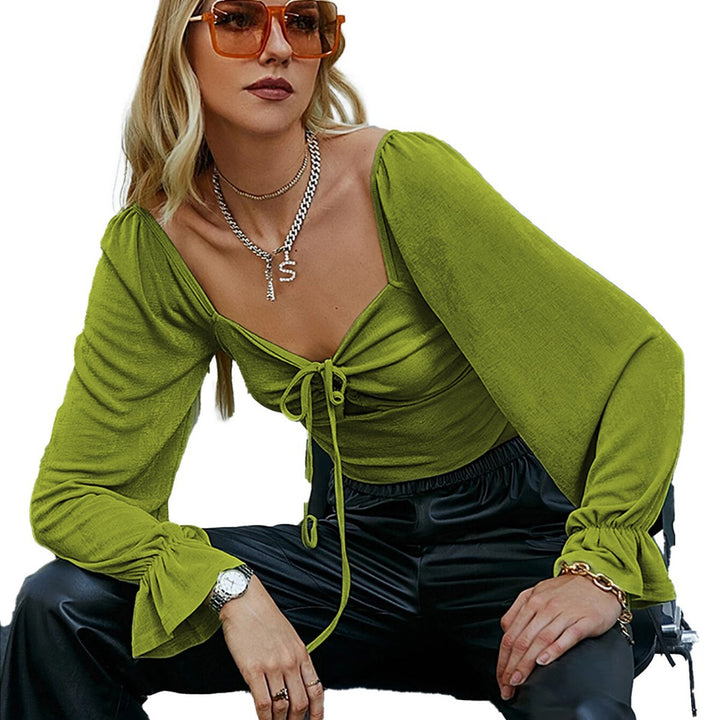 Chemise pour femme à manches longues cropée avec des designs de volants sophistiqués et un détail nouable Chic & Stil