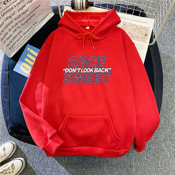 Women's hooded sweatshirt with modern design and comfortable fit Chic & Stil