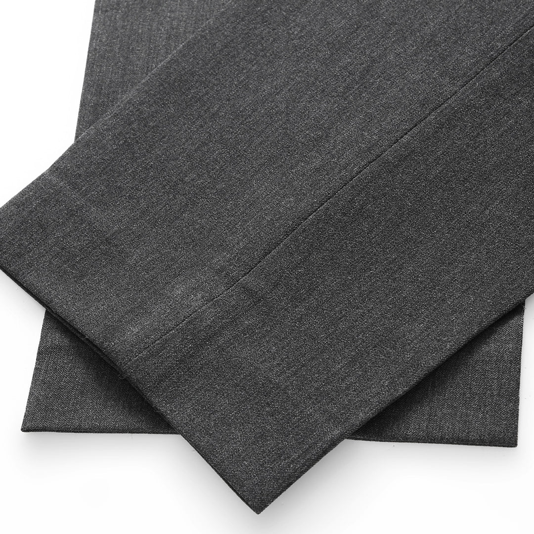 Elegant slim-fit suit pants for men with fine texture Lune London