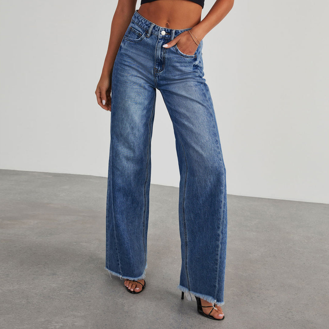 Ladies High-Waisted Mom Jeans in Classic Cut with Frayed Hem Lune London