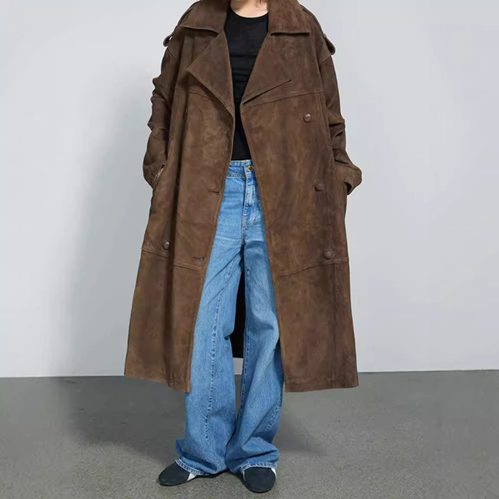Ladies elegant suede trench coat with generous cut Lune London