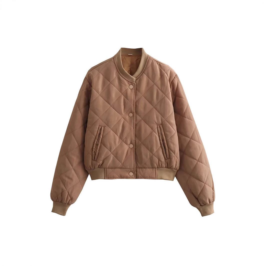 Short quilted jacket for women with practical button closure Lune London