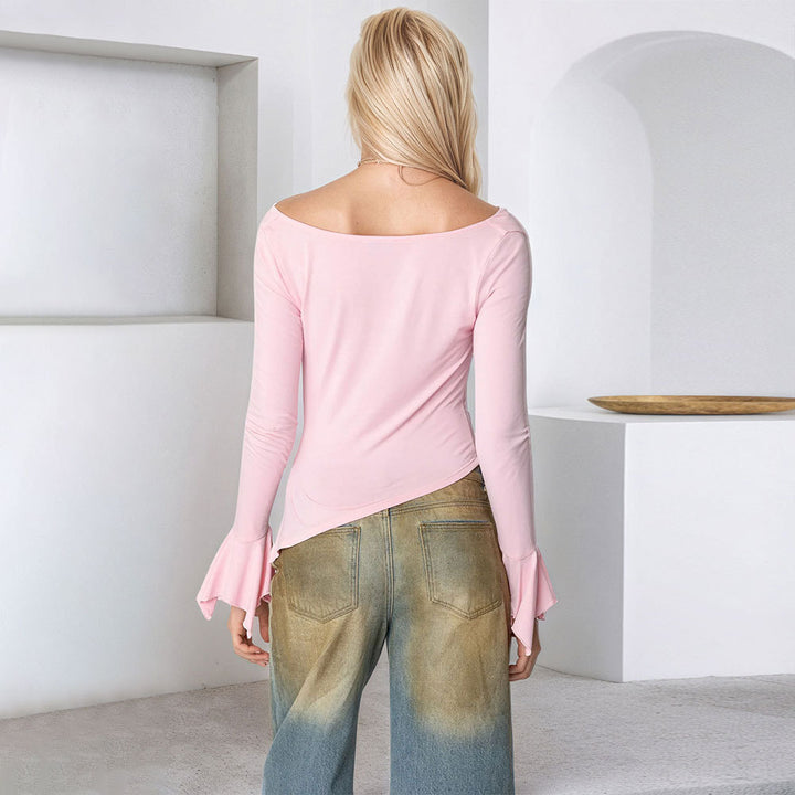 Top pour femmes à manches longues avec des détails en volants et un décolleté en V profond Chic & Stil