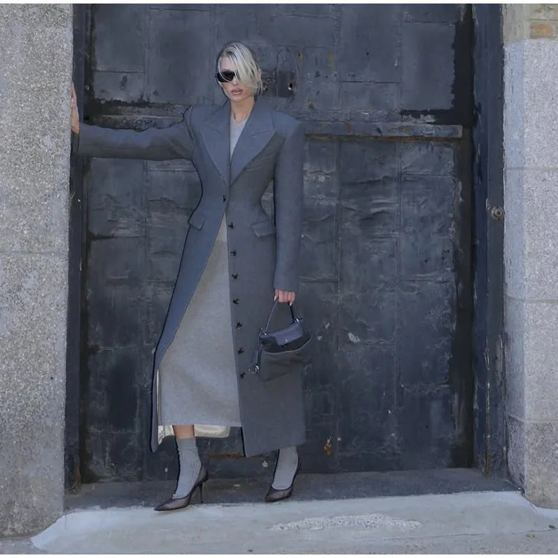 Wool coat for women with elegant cut and decorative button details Lune London