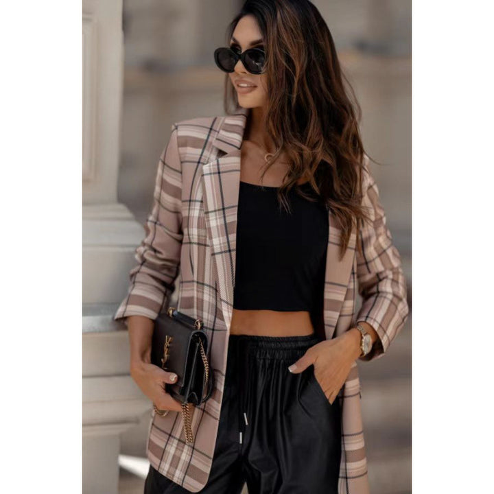 Oversized plaid blazer for women in a modern style with elegant details Lune London