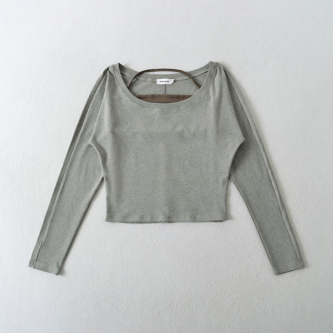 Casual long sleeve t-shirt for ladies with an elegant boat neck and a trendy back detail Lune London