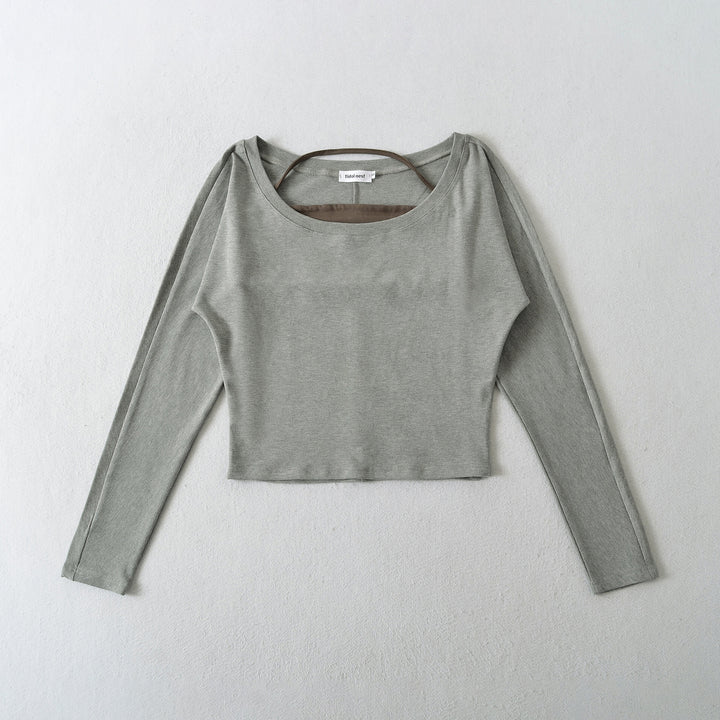 Casual long sleeve t-shirt for ladies with an elegant boat neck and a trendy back detail Lune London