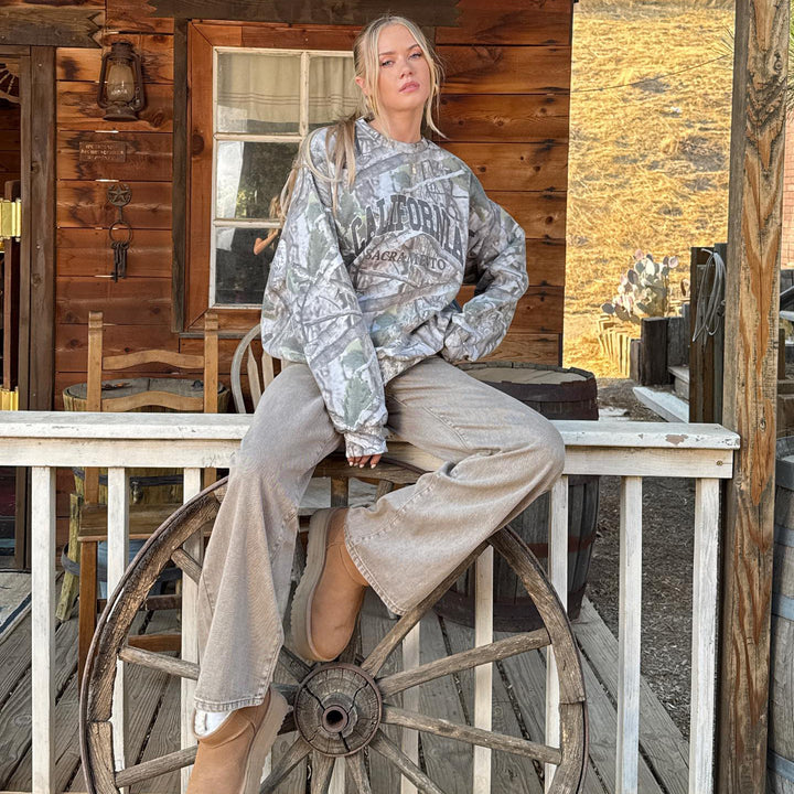 Casual sweatshirt for women with artistic camouflage pattern Lune London