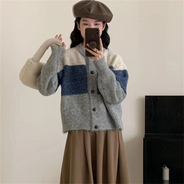 Cardigan en tricot confortable pour femme avec fermeture à boutons et rayures de couleur contrastante Chic & Stil
