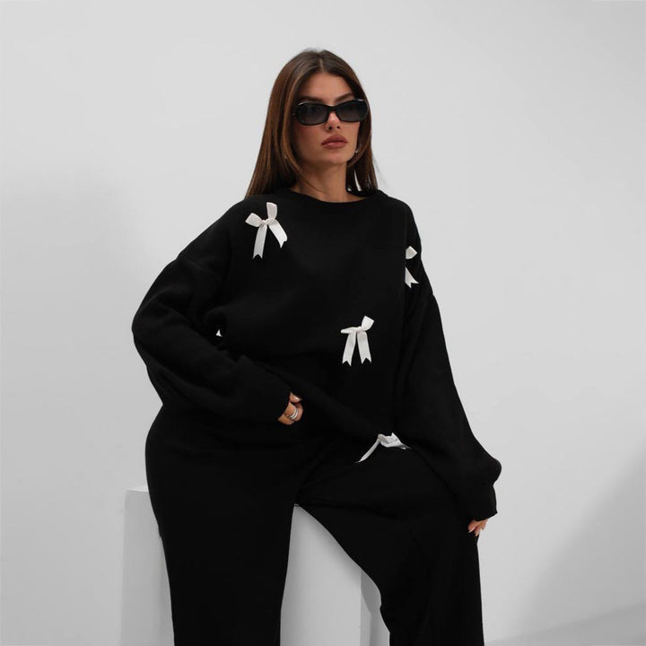 Comfortable knit outfit for women with high-quality applications Lune London