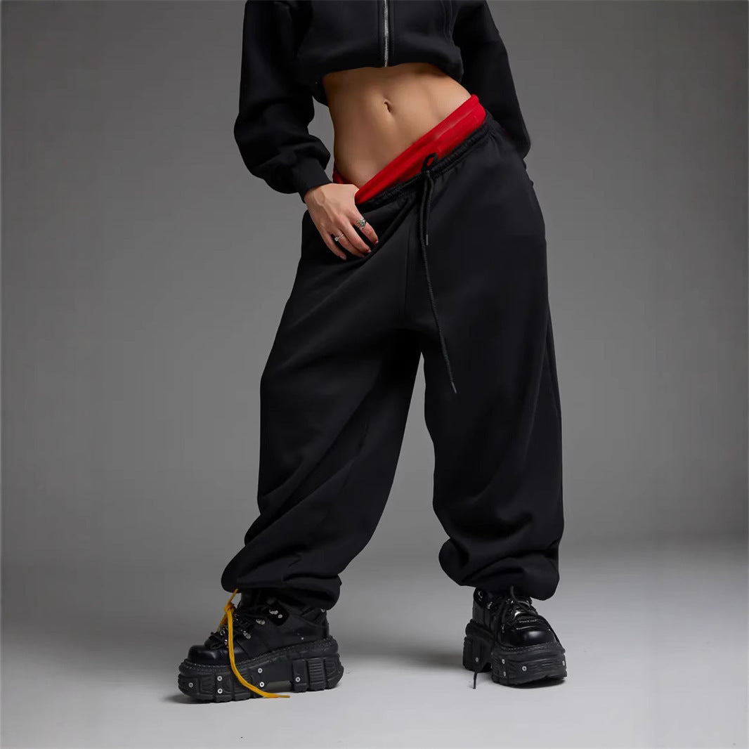 Casual pants for women with a loose fit and elastic waistband Lune London