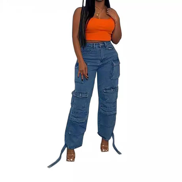 Lune London women's cargo pants with practical side pockets and a relaxed fit