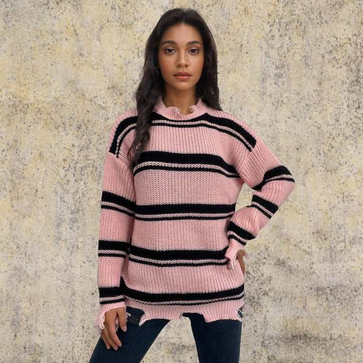 Casual knit sweater for women with boho details and fringes Lune London