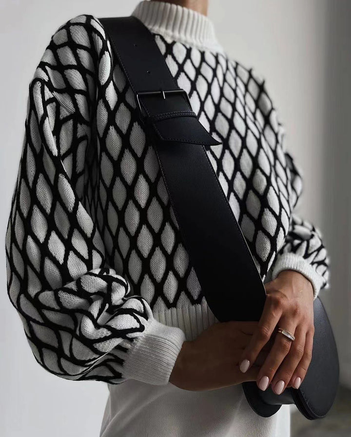 Knitted sweater for women with a modern diamond pattern and contrasting details Lune London