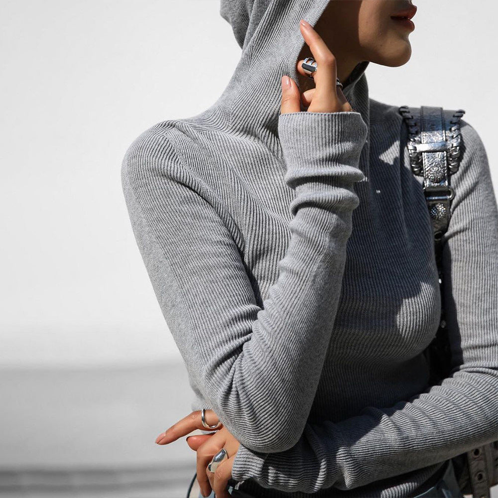 Ladies highly fitted turtleneck with thumb holes and structured design Lune London