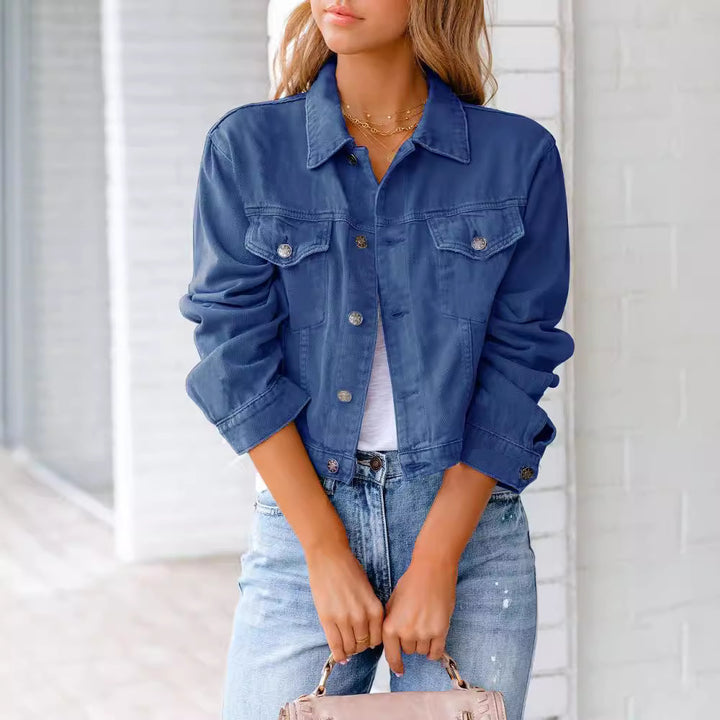 Veste en denim courte pour femmes avec coupe à la mode Chic & Stil