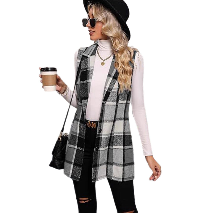 Long women's jacket with a modern checkered design Lune London