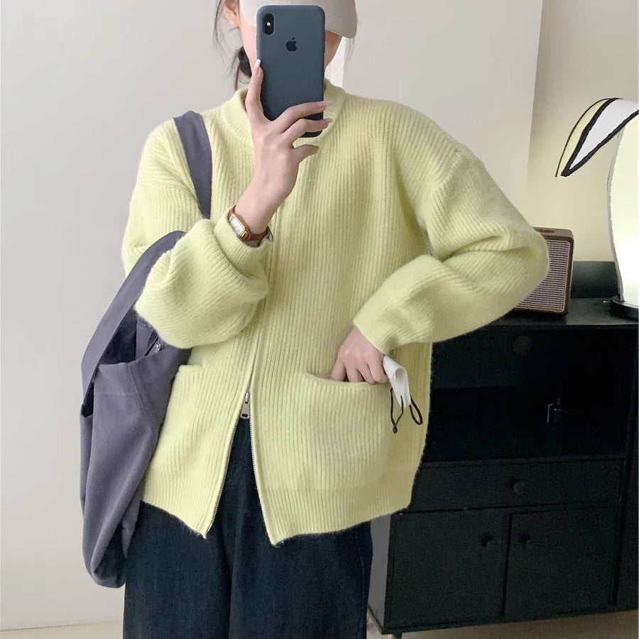 Cardigan en tricot confortable pour femmes avec col haut Chic & Stil
