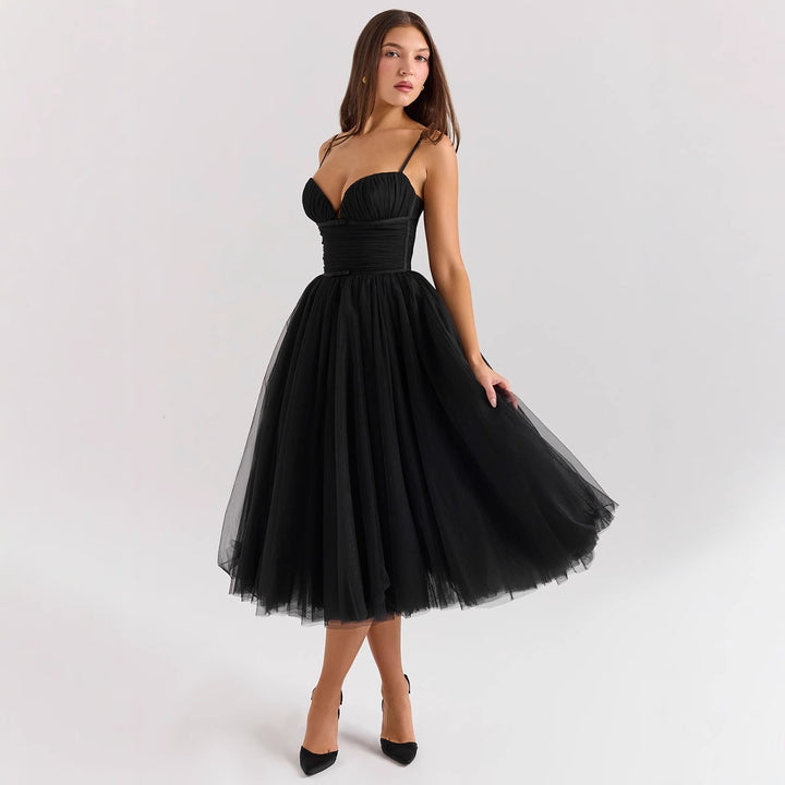 Cocktail dress in tulle for women with deep V-neck and waist belt Chic & Stil