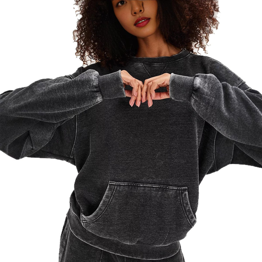 Oversized hoodie for women with kangaroo pocket and soft lining Lune London