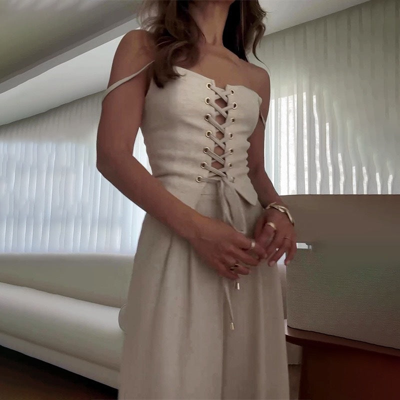 Ladies elegant jumpsuit with laces and wide leg Lune London